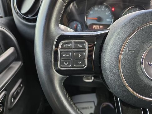 Used 2017 Jeep Wrangler Unlimited Sahara AWD/4WD image 18