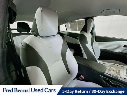 Used 2019 Toyota Prius LE image 26