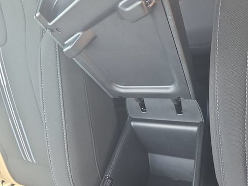 Certified 2025 Hyundai Elantra SEL FWD image 24