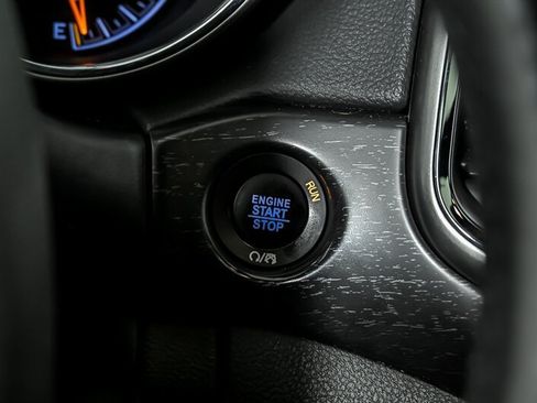 Used 2018 Jeep Grand Cherokee Altitude AWD/4WD image 25
