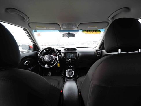 Used 2019 Kia Soul + image 19