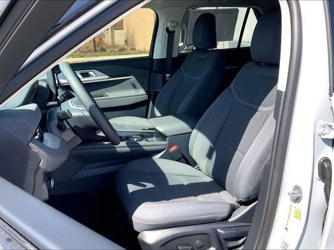 New 2026 Ford Explorer Active AWD/4WD image 9
