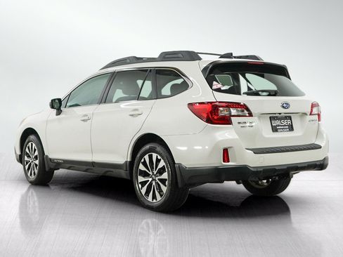 Used 2016 Subaru Outback 2.5i Limited AWD/4WD image 3