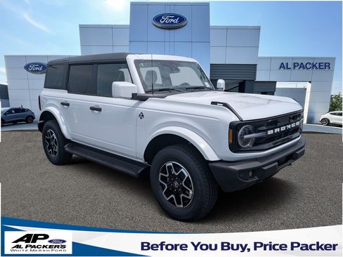 New 2026 Ford Bronco Outer Banks AWD/4WD image 1