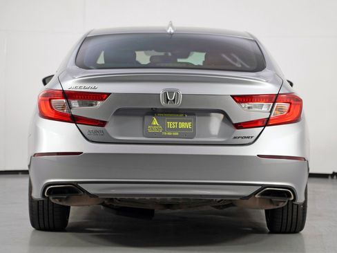 Used 2018 Honda Accord Sport image 10