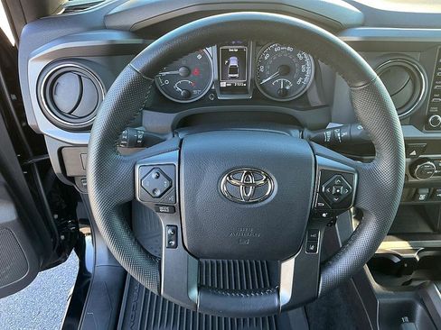 Used 2023 Toyota Tacoma TRD Off-Road image 14