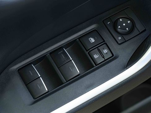 Used 2024 Toyota RAV4 XSE AWD/4WD image 36