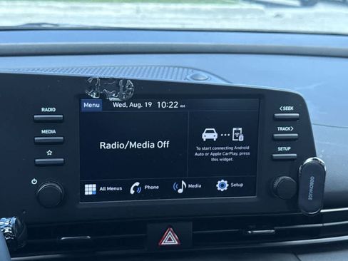 Used 2025 Hyundai Elantra Sport FWD image 17