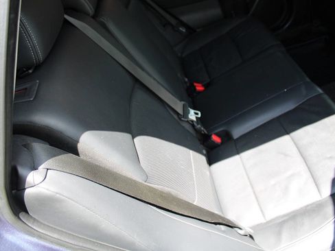 Used 2015 Subaru Outback 2.5i Limited image 40