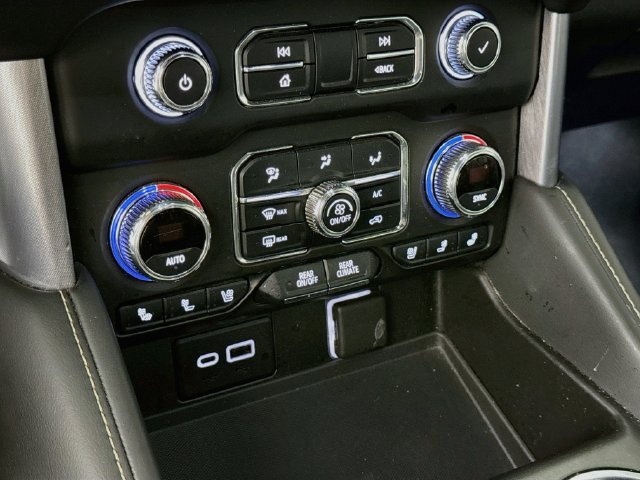 Used 2022 GMC Yukon XL SLT AWD/4WD image 16