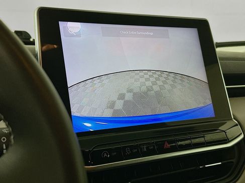 Certified 2024 Jeep Compass Limited image 21