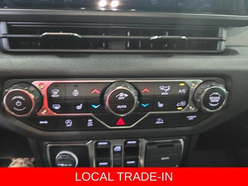 Used 2024 Jeep Gladiator Sport AWD/4WD image 21