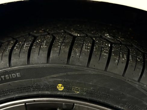 Used 2019 Tesla Model 3 Standard Range Plus image 50