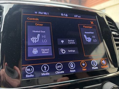 Used 2019 Jeep Grand Cherokee Altitude AWD/4WD image 4