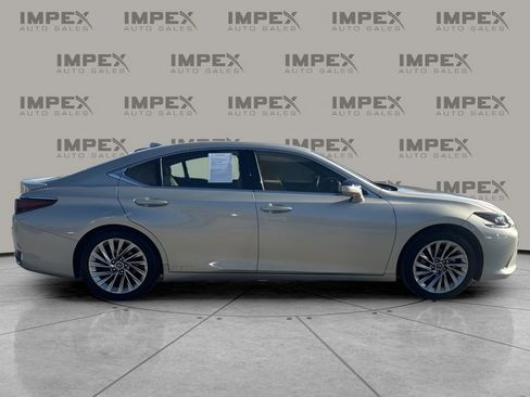 Used 2022 Lexus ES 300h Ultra Luxury image 6