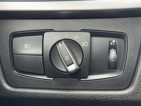 Used 2018 BMW 320i xDrive Sedan image 34