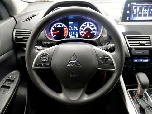 Used 2018 Mitsubishi Eclipse Cross LE image 18