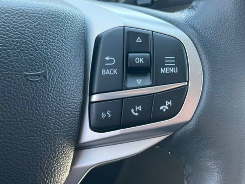 Used 2024 Ford Explorer XLT w/ Equipment Group 202A AWD/4WD image 37