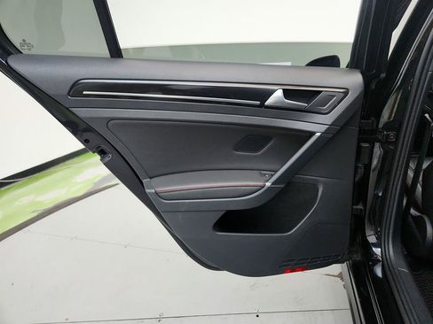 Used 2015 Volkswagen GTI Autobahn FWD image 23