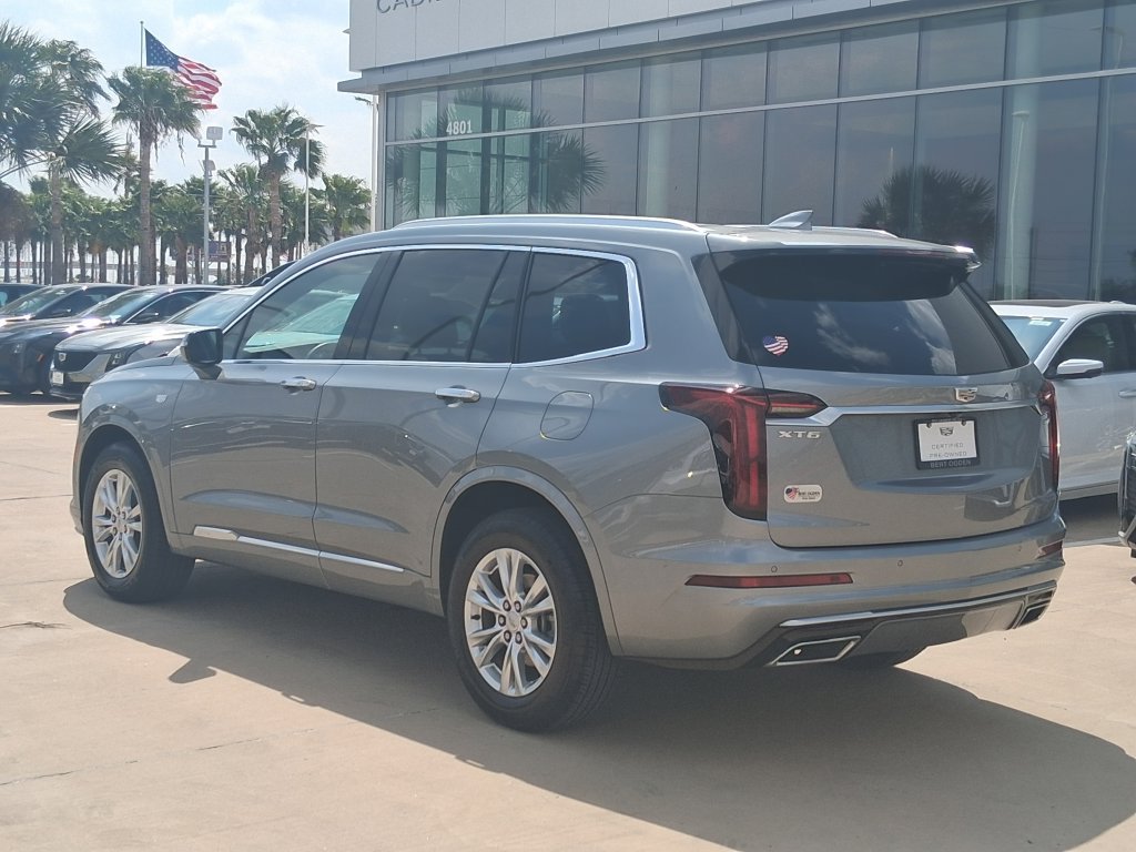 Used 2024 Cadillac XT6 Luxury w/ LPO, Floor Liner Package FWD image 4