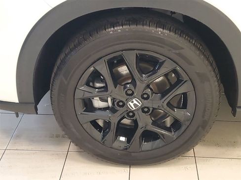 Certified 2025 Honda HR-V Sport image 22