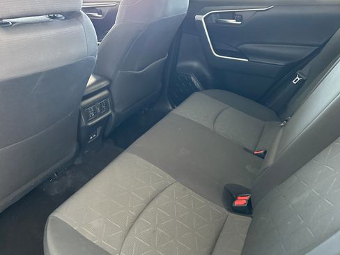 Used 2023 Toyota RAV4 XLE AWD/4WD image 12