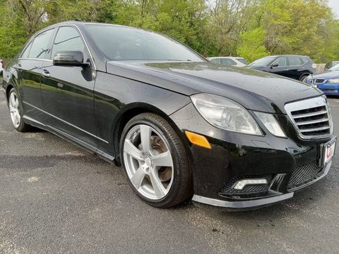 Used 2010 Mercedes-Benz E 350 4MATIC Sedan image 2