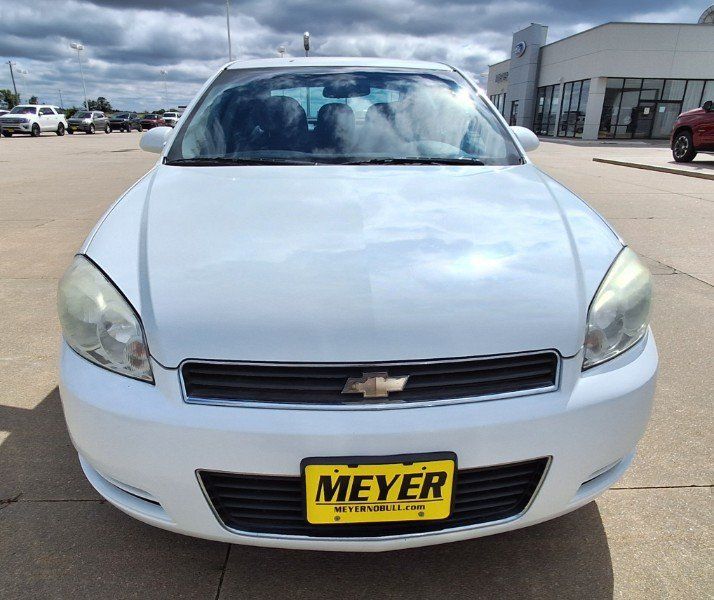 Used 2011 Chevrolet Impala LS FWD image 3