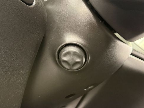 Used 2017 Cadillac XT5 Luxury w/ LPO, Wheel Lock Package image 19