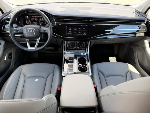 Certified 2023 Audi Q7 2.0T Premium AWD/4WD image 2