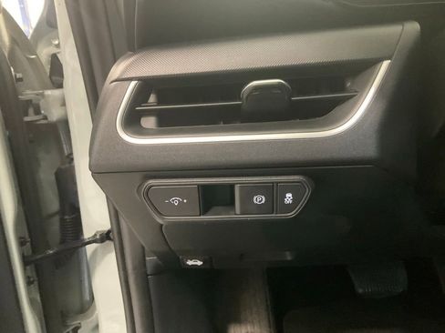 Used 2025 Kia K4 FWD image 30
