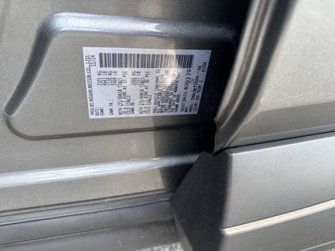 Used 2025 Nissan Rogue SV FWD image 38