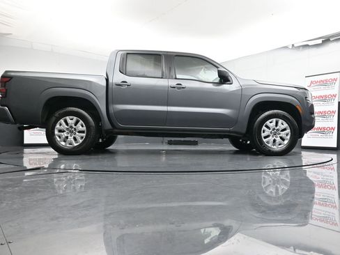 Used 2023 Nissan Frontier SV image 41