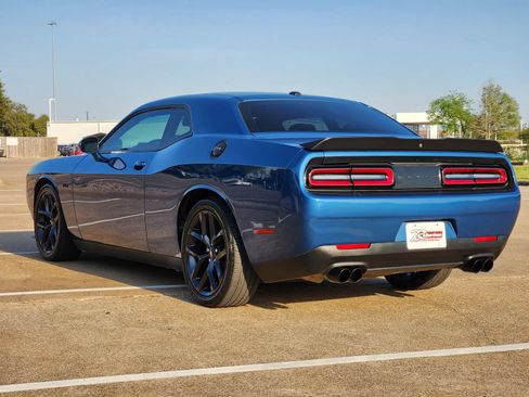 Used 2023 Dodge Challenger R/T w/ Blacktop Package image 4