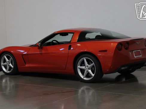 Used 2011 Chevrolet Corvette Coupe w/ 1LT image 29