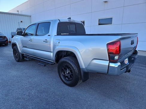 Used 2022 Toyota Tacoma SR5 image 4