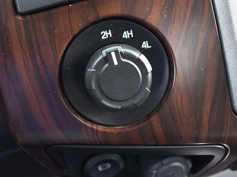 Used 2016 Ford F350 Lariat w/ Lariat Ultimate Package AWD/4WD image 26