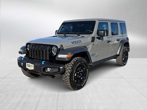 Used 2023 Jeep Wrangler Unlimited w/ 8.4" Radio Group image 4