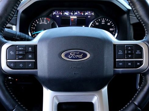 Used 2024 Ford Expedition Max XLT image 12