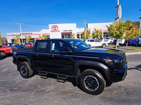 New 2025 Toyota Tacoma TRD Off-Road image 5