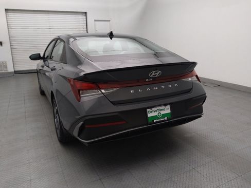 Used 2025 Hyundai Elantra Sport FWD image 6