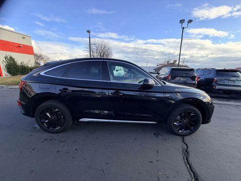 Used 2024 Audi Q5 2.0T Premium w/ Convenience Package image 3