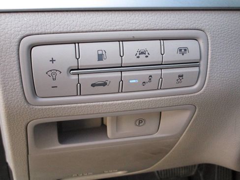 Used 2015 Hyundai Genesis 3.8 w/ Option Group 04 image 23