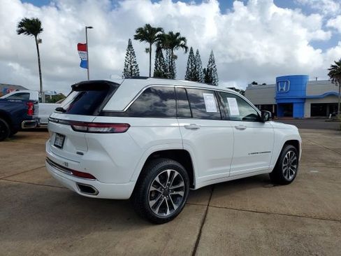 Used 2022 Jeep Grand Cherokee Overland AWD/4WD image 4