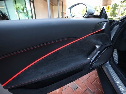 Certified 2021 Ferrari Roma image 34