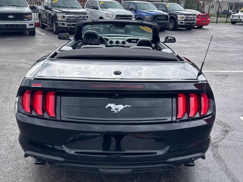 Used 2022 Ford Mustang Premium RWD image 6