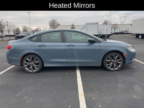 Used 2015 Chrysler 200 S w/ Comfort Group image 4