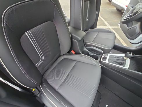 New 2026 Hyundai Venue SEL FWD image 10