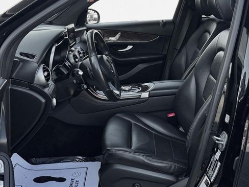 Used 2018 Mercedes-Benz GLC 300 4MATIC image 12