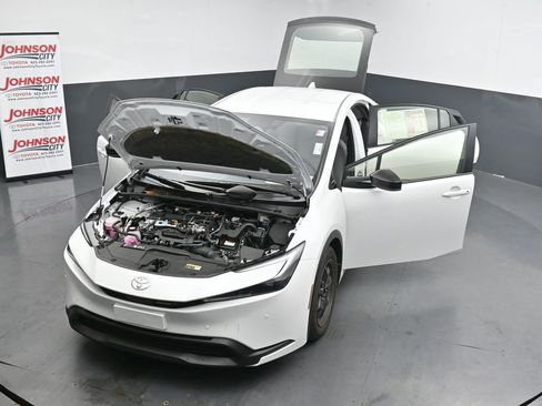 Used 2024 Toyota Prius LE image 26